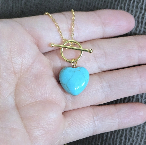 Blue Jade Heart🩵 Pendant Toggle Necklace - NWT - Picture 3 of 16